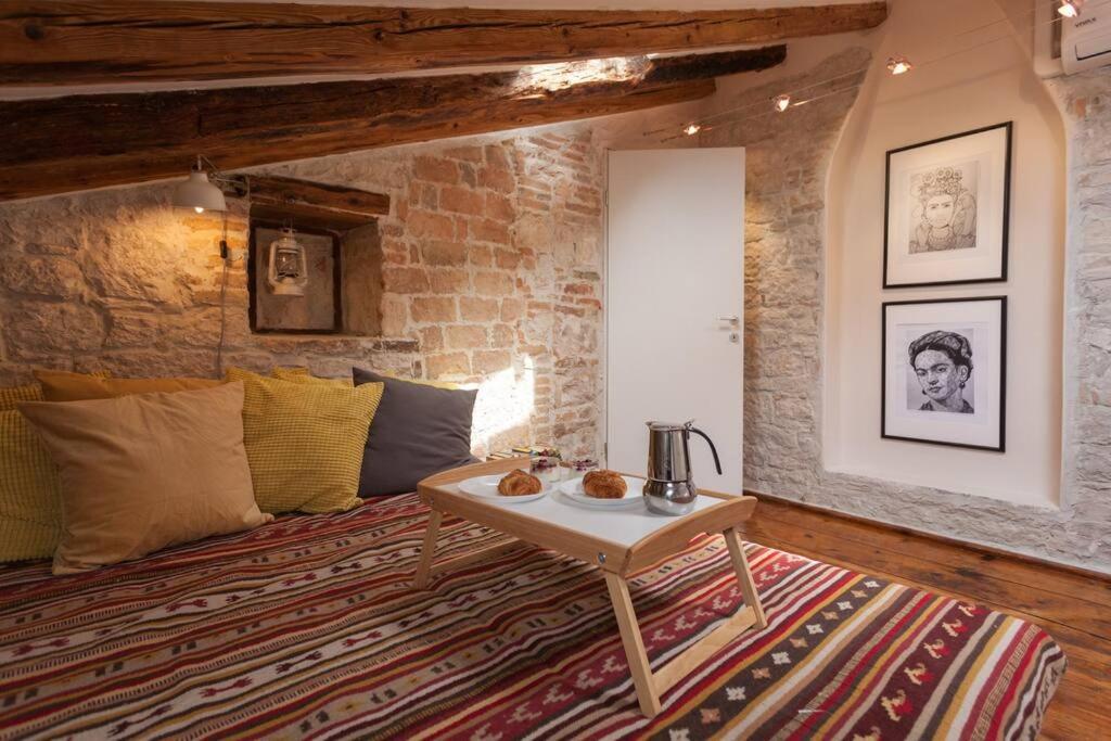 Vintage Apartment Rovinj Old Town エクステリア 写真