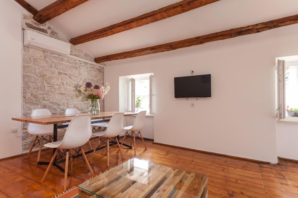 Vintage Apartment Rovinj Old Town エクステリア 写真