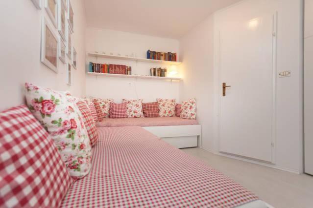 Vintage Apartment Rovinj Old Town エクステリア 写真