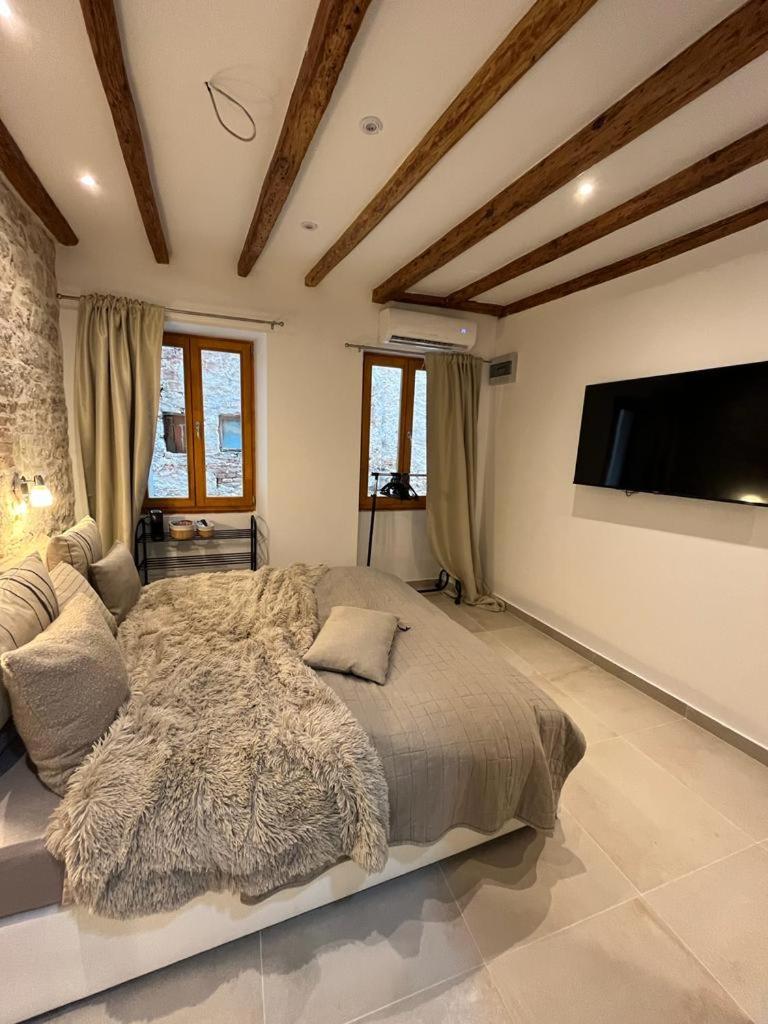Vintage Apartment Rovinj Old Town エクステリア 写真
